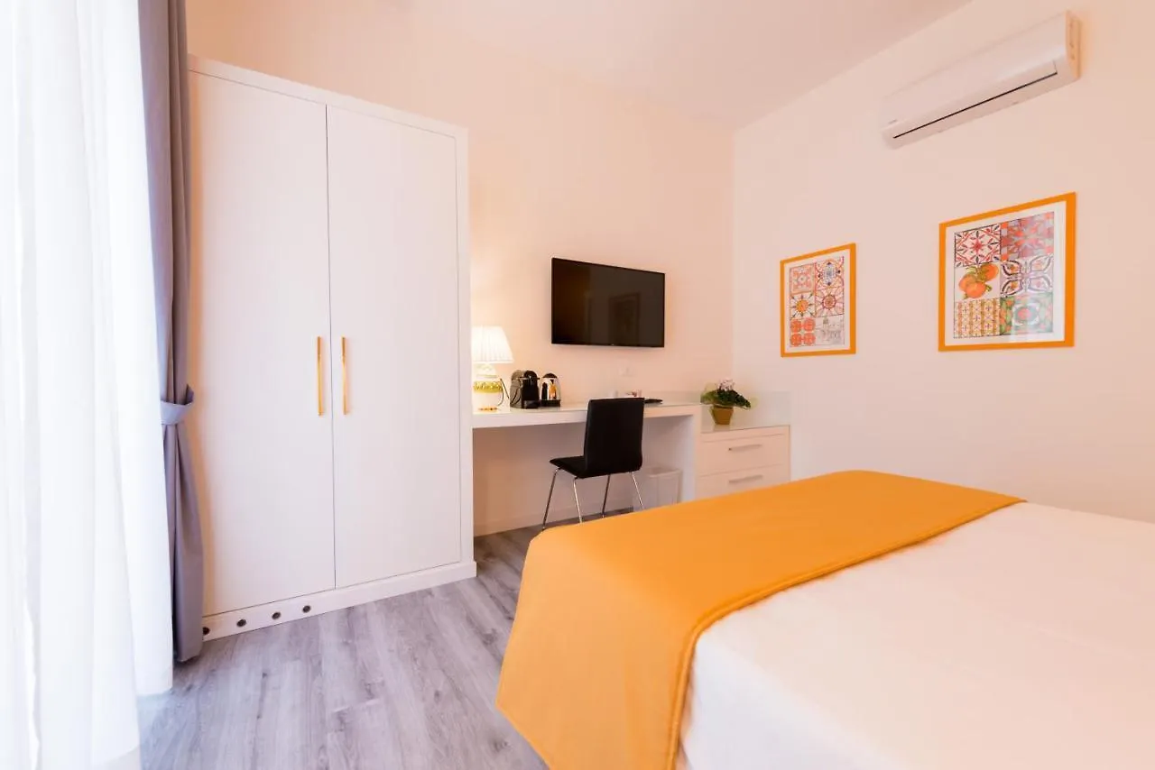 Hotel Napoliving Pensjonat Neapol